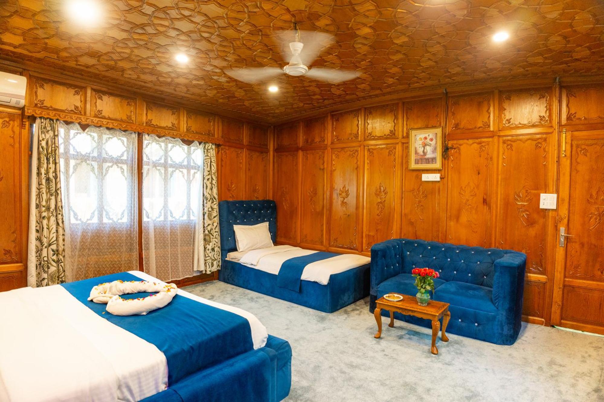 Wangnoo Heritage Houseboats Hotel Srinagar  Ngoại thất bức ảnh