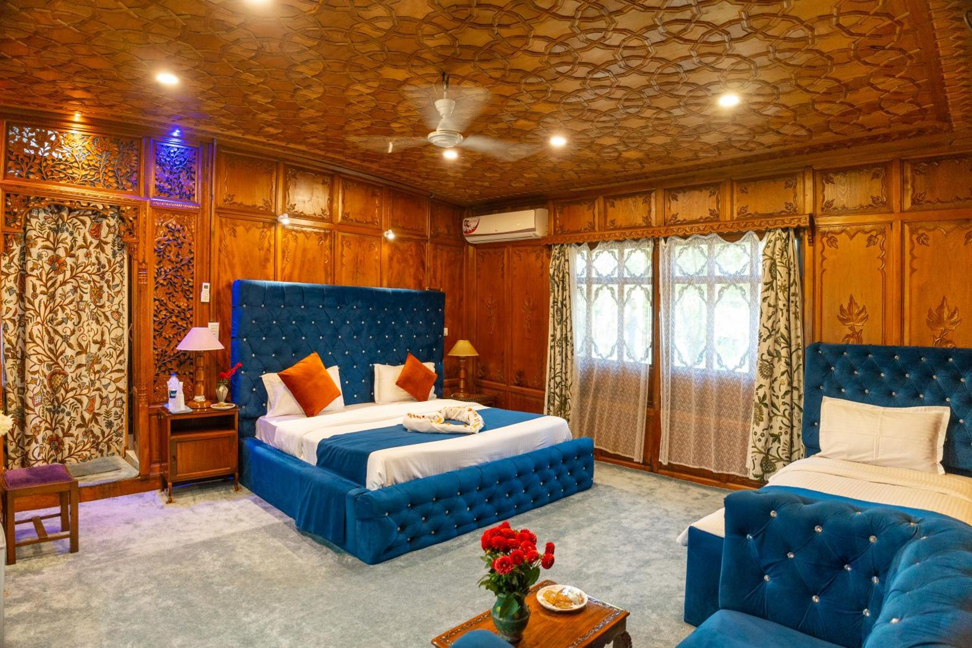 Wangnoo Heritage Houseboats Hotel Srinagar  Ngoại thất bức ảnh