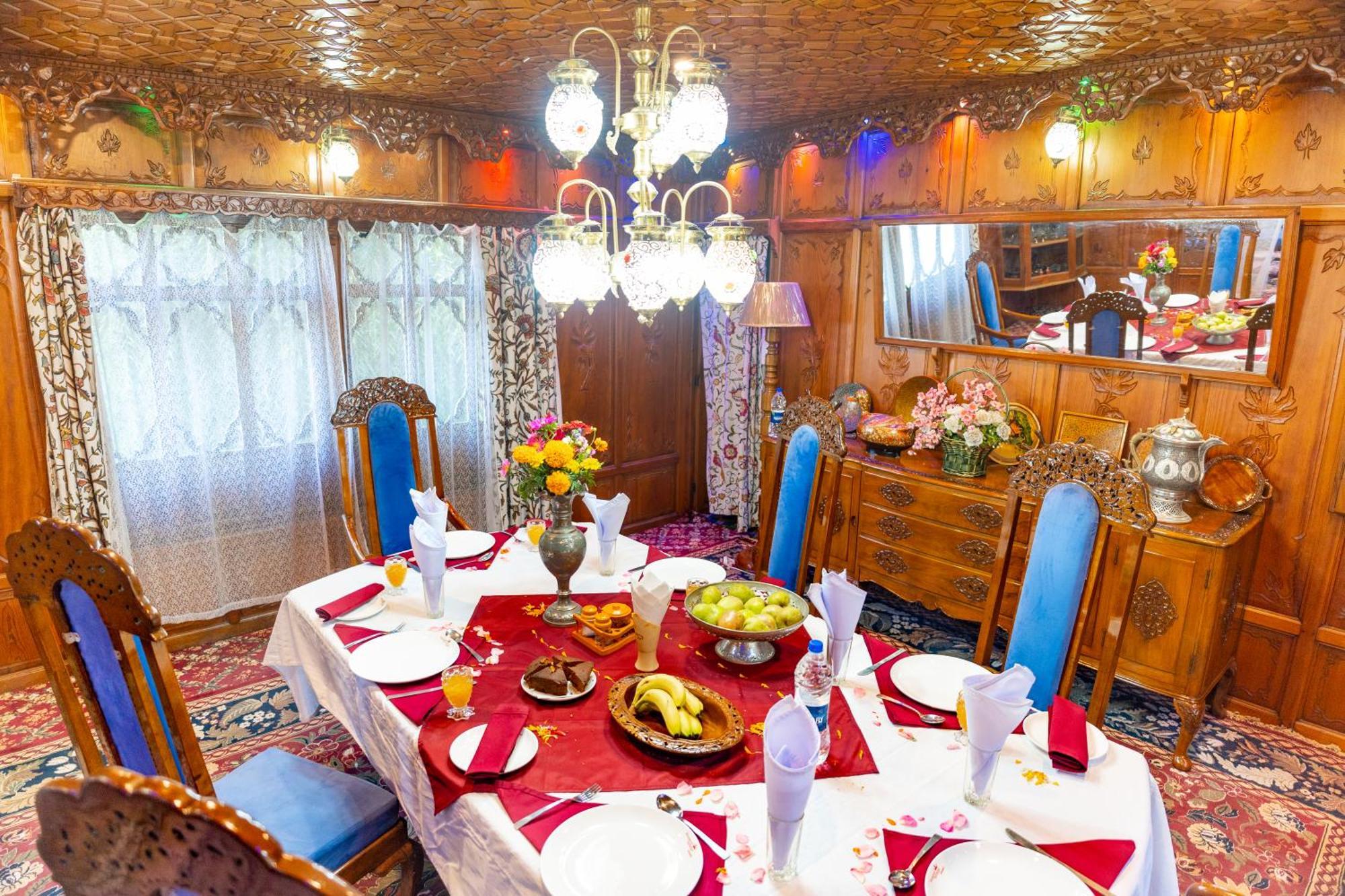 Wangnoo Heritage Houseboats Hotel Srinagar  Ngoại thất bức ảnh