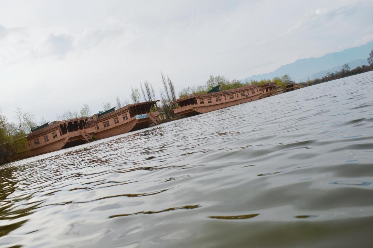 Wangnoo Heritage Houseboats Hotel Srinagar  Ngoại thất bức ảnh